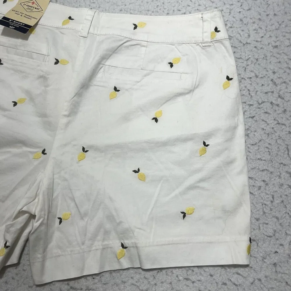 St. John's Bay Women's 14 White Yellow Lemon Pattern 5" Inseam Flat Front Shorts - Picture 9 of 12
